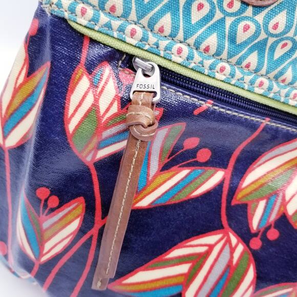 FOSSIL Key-Per Floral Tulips Coated Canvas Hobo Shoulder Handbag - Picture 5 of 13